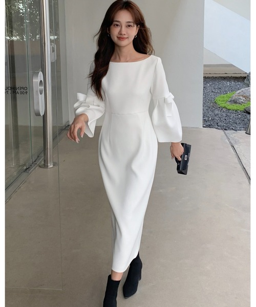 BIRTHDAY BASH(バースデイバッシュ)の「PUFF RIBBON MIDI DRESS(パフリボンミディワンピース)(ワンピース・レディース・ホワイト/ブラック・SMALL/MEDIUM)」の20枚目の写真