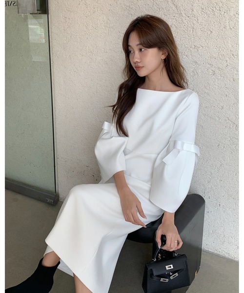 BIRTHDAY BASH(バースデイバッシュ)の「PUFF RIBBON MIDI DRESS(パフリボンミディワンピース)(ワンピース・レディース・ホワイト/ブラック・SMALL/MEDIUM)」の18枚目の写真