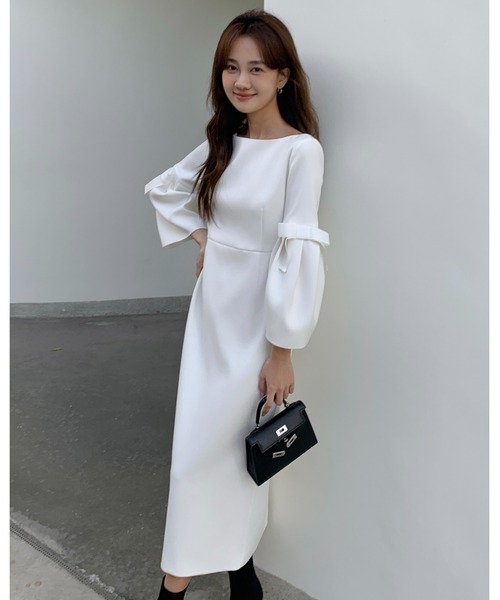 BIRTHDAY BASH(バースデイバッシュ)の「PUFF RIBBON MIDI DRESS(パフリボンミディワンピース)(ワンピース・レディース・ホワイト/ブラック・SMALL/MEDIUM)」の16枚目の写真