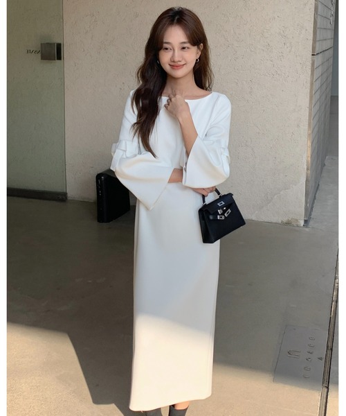 BIRTHDAY BASH(バースデイバッシュ)の「PUFF RIBBON MIDI DRESS(パフリボンミディワンピース)(ワンピース・レディース・ホワイト/ブラック・SMALL/MEDIUM)」の21枚目の写真