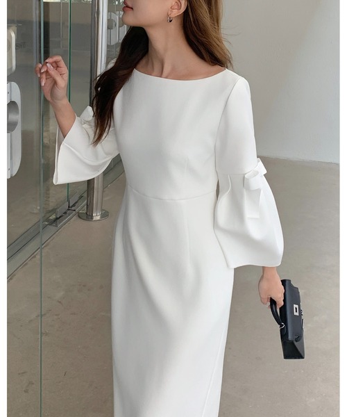 BIRTHDAY BASH(バースデイバッシュ)の「PUFF RIBBON MIDI DRESS(パフリボンミディワンピース)(ワンピース・レディース・ホワイト/ブラック・SMALL/MEDIUM)」の22枚目の写真
