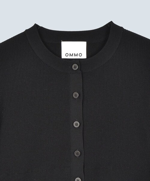 OMMO(オーエムエムオー)の「【OMMO(オーエムエムオー)】BLOCKING SHORT KT CD/ブロッキングショートニットカーディガン(カーディガン/ボレロ・レディース・ブラック・38/36)」の3枚目の写真