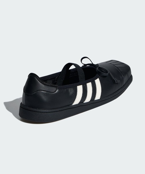 adidas(アディダス)の「SUPERSTAR SQ BALLET W / アディダス スーパースター スクエア バレエシューズ ジェニー / アディダスオリジナルス adidas Originals(スニーカー・レディース・ブラック・24.5cm/22.5cm/23.0cm/24.0cm/25.5cm/27.5cm/28.0cm/22.0cm/26.0cm/23.5cm/25.0cm/26.5cm/27.0cm)」の2枚目の写真