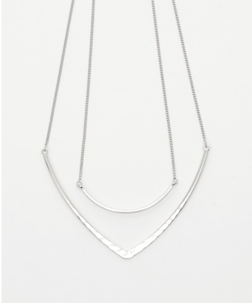 one after another NICE CLAUP(ワンアフターアナザーナイスクラップ)の「【ナイスクラップ】2連バーモチーフネックレス(ネックレス・レディース・シルバー/ゴールド・FREE)」の4枚目の写真