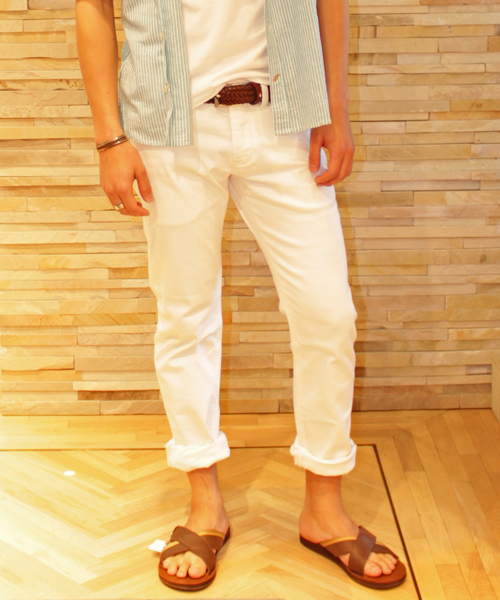 TOMMY HILFIGER(トミーヒルフィガー)の「BASIC STRAGHT WHITE PT(チノパンツ・メンズ・ホワイト・36inch/34inch/30inch/32inch)」の1枚目の写真