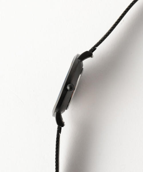 CLUSE（クルース）の「＜CLUSE ＞メッシュ33mｍフェイスウォッチ（アナログ腕時計・レディース・ブラック/ピンク・FREE）」の7枚目の写真