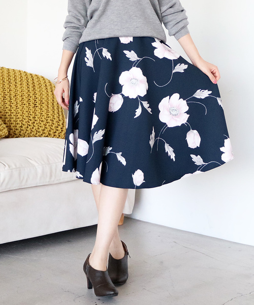 N.(N. Natural Beauty Basic)(エヌエヌナチュラルビューティーベーシック)の「ビックフラワーフレアミモレスカート(スカート・レディース・ベージュ/ネイビー・MEDIUM)」の13枚目の写真