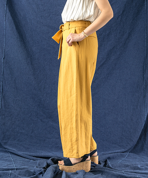 WORK NOT WORK URBAN RESEARCH（ワークノットワークアーバンリサーチ）の「WORK NOT WORK　ウエストリボンタックワイドパンツ（その他パンツ・レディース・チャコールグレー/マスタード・MEDIUM/SMALL）」の3枚目の写真