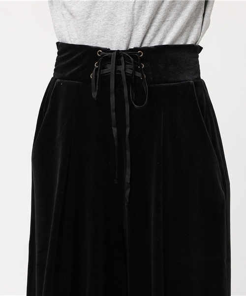 earth music&ecology（アースミュージックアンドエコロジー）の「ベロアスピンドルワイドパンツ（その他パンツ・レディース・ブラック/ベージュ/ブラウン/ピンク・FREE）」の11枚目の写真