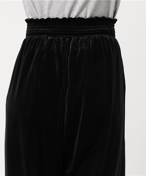 earth music&ecology（アースミュージックアンドエコロジー）の「ベロアスピンドルワイドパンツ（その他パンツ・レディース・ブラック/ベージュ/ブラウン/ピンク・FREE）」の6枚目の写真