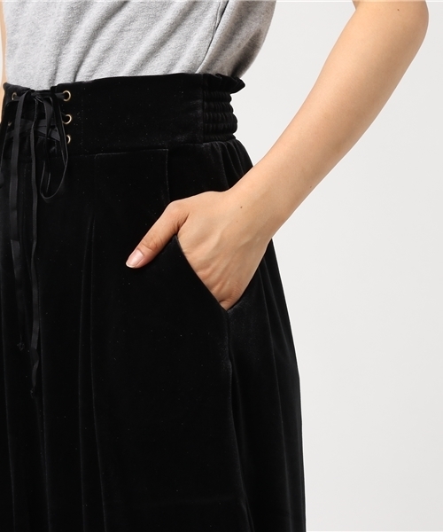 earth music&ecology（アースミュージックアンドエコロジー）の「ベロアスピンドルワイドパンツ（その他パンツ・レディース・ブラック/ベージュ/ブラウン/ピンク・FREE）」の5枚目の写真
