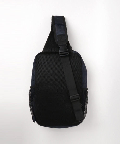 DEVICE(デバイス)の「Rename board 軽量 ナイロン メガ ボディバッグ ショルダーバッグ(ボディバッグ/ウエストポーチ・メンズ・ブラック/ブラック系その他/ネイビー/ブルー系その他・FREE)」の5枚目の写真