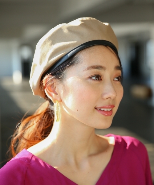 LEPSIM(レプシィム)の「パイピングベレーSS 780189(ハンチング/ベレー帽・レディース・ブラック/ベージュ/カーキ・ONE SIZE)」の3枚目の写真