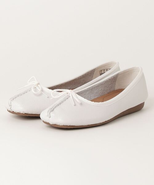 Clarks（クラークス）の「クラークス ウィメンズ Freckle Ice フレックルアイス バレエシューズ（バレエシューズ・レディース・ネイビー/ピンク系その他/グリーン系その他/ブラック/ブルー/ネイビー系/ホワイト/ピンク系その他2/シルバー/ホワイト系その他/タン・50/40/35/45/55/30）」の3枚目の写真