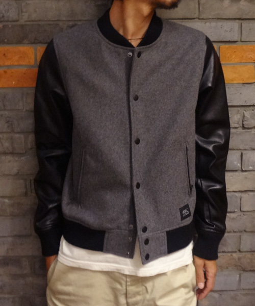 CIAOPANIC（チャオパニック）の「【TOOL FOR Ciaopanic】メルトン×Fレザースタジャン（スタジャン・メンズ・キャメル/ブラック/ダークグレー・MEDIUM/LARGE/SMALL）」の4枚目の写真