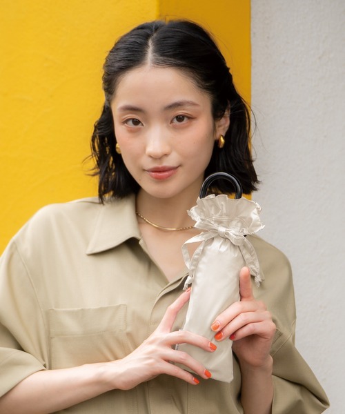 Wpc.(ダブリュピーシー)の「★完全遮光 クラシックフリル ミニ 晴雨兼用 日傘 折りたたみ Wpc.(折りたたみ傘・レディース・ブラック/ベージュ/ネイビー/ラベンダー/ブラウン/ミント・FREE)」の15枚目の写真