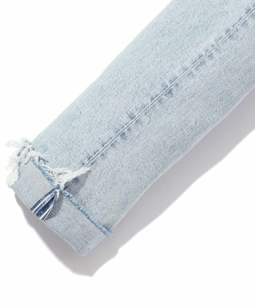 Levi's Made & Crafted（リーバイスメイドアンドクラフテッド）の「LEVI'S(R) MADE & CRAFTED(R) 501(R) FOR WOMEN BLUE GULF（デニムパンツ・レディース・ライトインディゴブルー・23inch/24inch/25inch/26inch/27inch/28inch）」の13枚目の写真