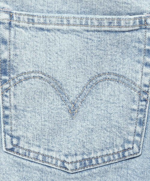 Levi's Made & Crafted（リーバイスメイドアンドクラフテッド）の「LEVI'S(R) MADE & CRAFTED(R) 501(R) FOR WOMEN BLUE GULF（デニムパンツ・レディース・ライトインディゴブルー・23inch/24inch/25inch/26inch/27inch/28inch）」の15枚目の写真
