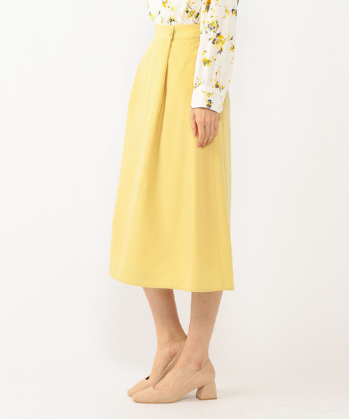 Petit Honfleur(プチオンフルール)の「タックギャザースカート(スカート・レディース・イエロー/ネイビー・61/64/67)」の7枚目の写真