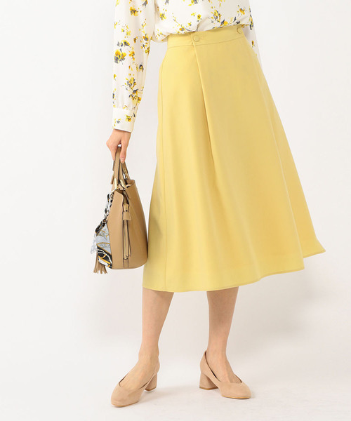 Petit Honfleur(プチオンフルール)の「タックギャザースカート(スカート・レディース・イエロー/ネイビー・61/64/67)」の16枚目の写真