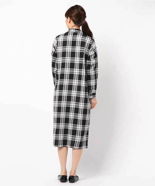 BELLUNA（ベルーナ）の「チェック柄シャツワンピース（シャツワンピース・レディース・ブラック系その他/グレー系その他/ブラウン系その他・FREE）」の5枚目の写真
