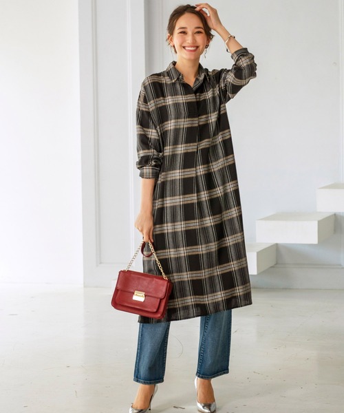 BELLUNA（ベルーナ）の「チェック柄シャツワンピース（シャツワンピース・レディース・ブラック系その他/グレー系その他/ブラウン系その他・FREE）」の8枚目の写真