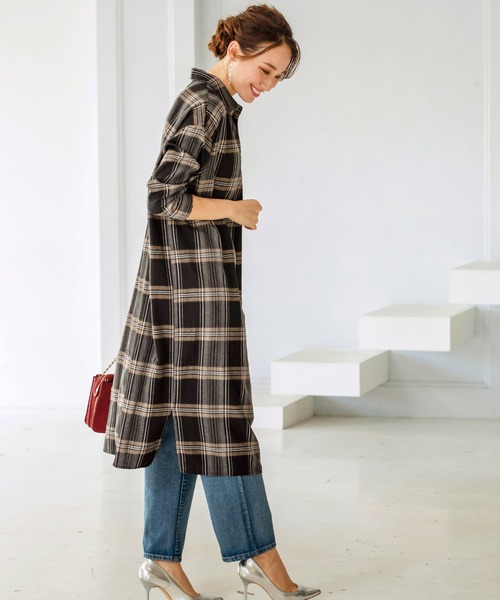 BELLUNA（ベルーナ）の「チェック柄シャツワンピース（シャツワンピース・レディース・ブラック系その他/グレー系その他/ブラウン系その他・FREE）」の7枚目の写真