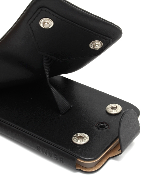 bpr BEAMS（ビーピーアール ビームス ）の「BEAMS / レザーOリングiPhone5sケース（スマホケース/カバー・メンズ・ブラック/ネイビー・ONE SIZE）」の5枚目の写真