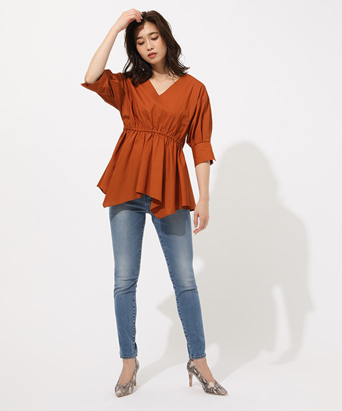 AZUL by moussy(アズールバイマウジー)の「WAIST SHAPE HEM TUNIC TOPS/ウエストシャープヘムトニックトップス(シャツ/ブラウス・レディース・ネイビー/オフホワイト/ブラウン・SMALL/MEDIUM)」の13枚目の写真