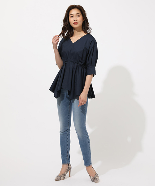 AZUL by moussy(アズールバイマウジー)の「WAIST SHAPE HEM TUNIC TOPS/ウエストシャープヘムトニックトップス(シャツ/ブラウス・レディース・ネイビー/オフホワイト/ブラウン・SMALL/MEDIUM)」の21枚目の写真