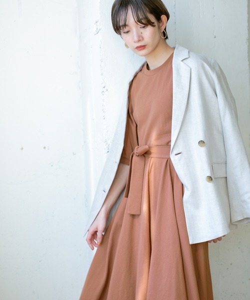 KBF（ケイビーエフ）の「フレアボリュームカットワンピース（ワンピース・レディース・ブラック/ベージュ/ブラウン・マルチサイズ）」の3枚目の写真