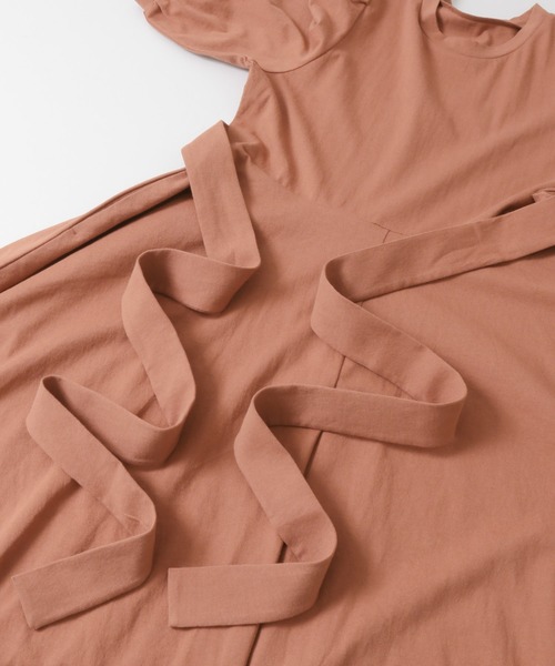 KBF（ケイビーエフ）の「フレアボリュームカットワンピース（ワンピース・レディース・ブラック/ベージュ/ブラウン・マルチサイズ）」の17枚目の写真