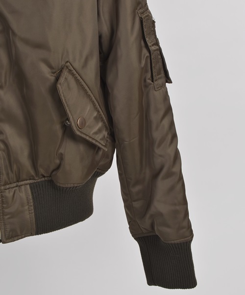 Khaju（カージュ）の「Khaju:ファーカラーブルゾン□●（ブルゾン・レディース・カーキ/ネイビー・ONE SIZE）」の8枚目の写真