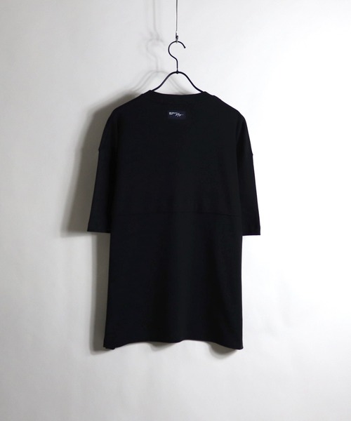 Confirm（コンファーム）の「Confirm / コンファーム 異素材ポケットビッグシルエットTシャツ（Tシャツ/カットソー・メンズ・ブラック/ベージュ/サックスブルー/アイボリー・M/L）」の5枚目の写真
