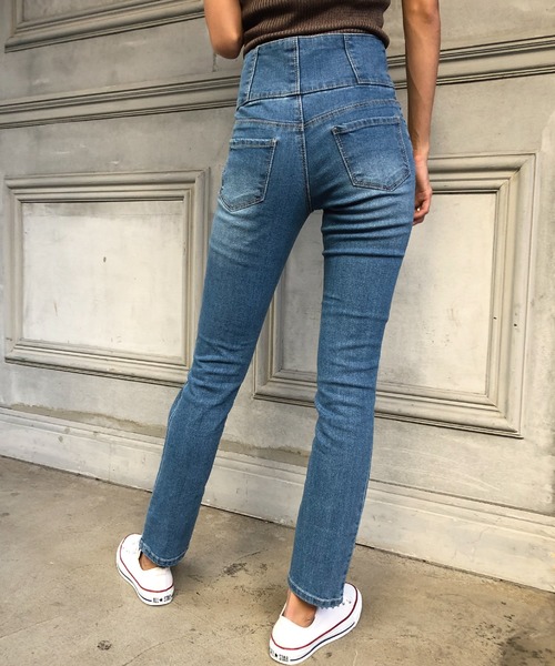 meJane（ミージェーン）の「ボタンフライ/ハイウエストダメージ