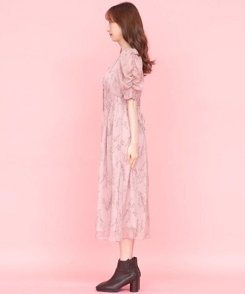 ウィルセレクション*ラインフラワープリーツワンピース WILLSELECTION（ウィルセレクション）の「ラインフラワー