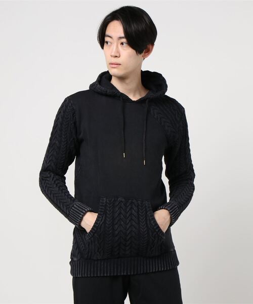 CERCA（チェルカ）の「RM/ケーブルニット切替しプルオーバーパーカー（パーカー・メンズ・レッド/ホワイト/ブラック・LARGE/MEDIUM）」の9枚目の写真