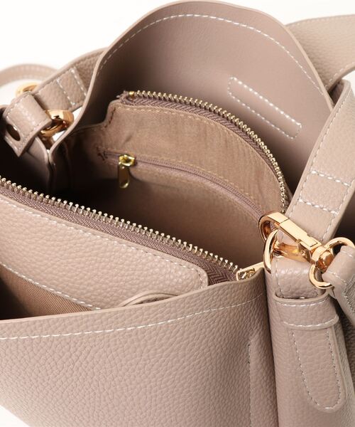 INTERPLANET（インタープラネット）の「軽量合皮配色ステッチミニBAG（ショルダーバッグ・レディース・ブラック/ベージュ・フリー）」の6枚目の写真