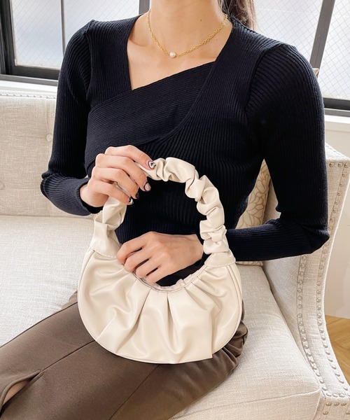 CLEA(クレア)の「クロスデザインリブニット(ニット/セーター・レディース・ホワイト/ブラック/グレイッシュベージュ/グリーン/イエロー/グレー/ライトブラウン・FREE)」の15枚目の写真