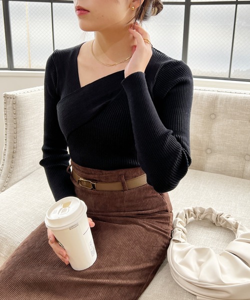 CLEA(クレア)の「クロスデザインリブニット(ニット/セーター・レディース・ホワイト/ブラック/グレイッシュベージュ/グリーン/イエロー/グレー/ライトブラウン・FREE)」の9枚目の写真