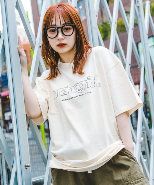 MAHAGRID(マハグリッド)の「『mahagrid/マハグリッド』THIRD LOGO TEE/サードロゴ 半袖Tシャツ(Tシャツ/カットソー・レディース・ホワイト/チャコールグレー/ライトブルー/ブラック/パープル/ネイビー/ブルー/アイボリー/レッド・S/M/L/XL)」の2枚目の写真