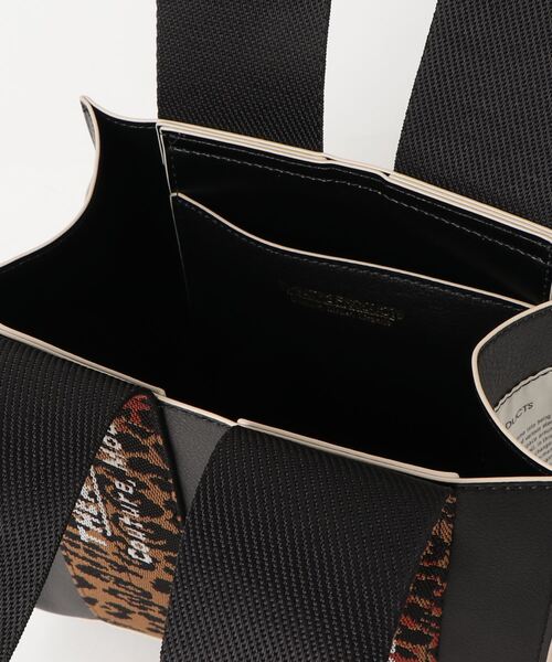 THEATRE PRODUCTS（シアタープロダクツ）の「FAKE LEATHER ANIMAL JACQUARD BAG（ハンドバッグ・レディース・ブラック/アイボリー・FREE）」の5枚目の写真
