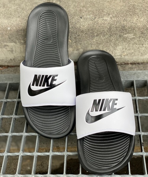 NIKE(ナイキ)の「NIKE/ナイキ ヴィクトリー ワンスライド スポーツ シャワー サンダル CN9675-005(サンダル・メンズ・ブラック×ホワイト/ブラック×ブラック・29.0cm/27.0cm/28.0cm/26.0cm/24.0cm/25.0cm)」の6枚目の写真