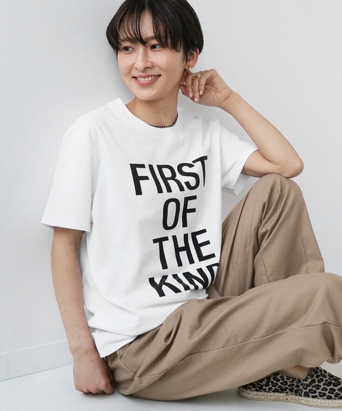 JOURNAL STANDARD relume(ジャーナルスタンダード レリューム)の「キョウネンテンジクビックロゴTEE◆(Tシャツ/カットソー・レディース・ホワイト/グレー・FREE)」の1枚目の写真