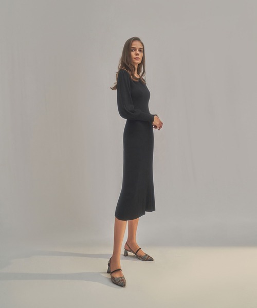 CHARLES & KEITH（チャールズ & キース）の「スカルプチャーヒール スリングバックメリージェーン / Sculptural Heel Slingback Mary Janes（パンプス・レディース・ブラック/グレー/オフホワイト・22.5cm/23cm/23.5cm/24.5cm/25cm/25.5cm）」の6枚目の写真