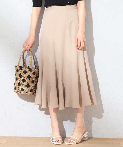 Feroux（フェルゥ）の「【洗える】マットサテン スカート（スカート・レディース・グレー系/ベージュ系/スカイブルー系・2）」の3枚目の写真