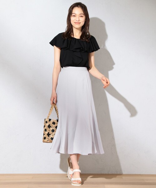 Feroux（フェルゥ）の「【洗える】マットサテン スカート（スカート・レディース・グレー系/ベージュ系/スカイブルー系・2）」の8枚目の写真