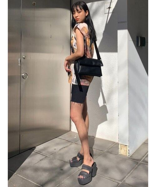 EMODA(エモダ)の「ハーフジャストウエストジーンズ(デニムパンツ・レディース・ブラック/ブルー・SMALL/MEDIUM)」の14枚目の写真