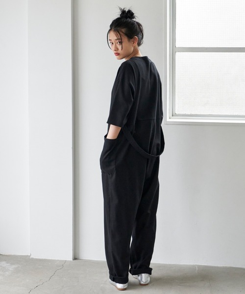 Libra Cue(リブラ キュー)の「リネンミックスコンビネゾン(サロペット/オーバーオール・レディース・ブラック/アイボリー・FREE)」の16枚目の写真