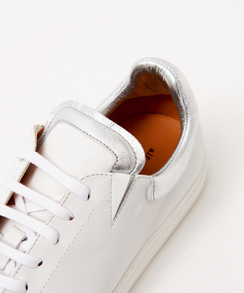 alfredoBANNISTER(アルフレッドバニスター)の「切替クッションレザースニーカー(スニーカー・メンズ・ホワイト/シルバー/ブラック・40/41/43/44/42)」の17枚目の写真